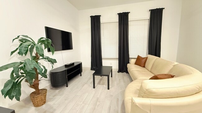 6137 Blythe Dr