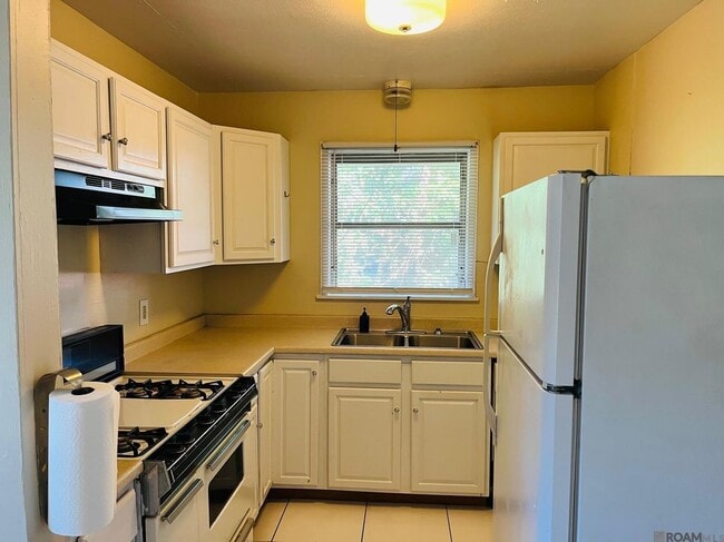 Photo - 308 Alexander Dr