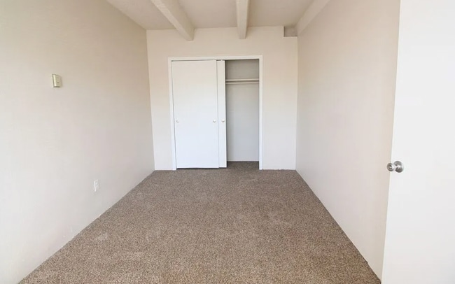 Photo - 7310 W 10th Ave Unidad 05