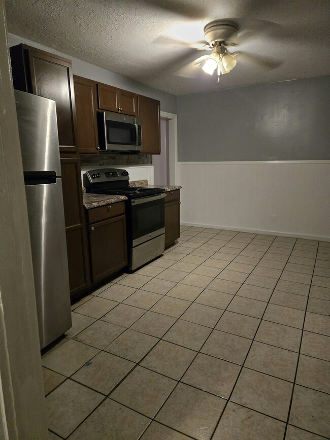 Photo - 3602 Rose Dr Unit 1