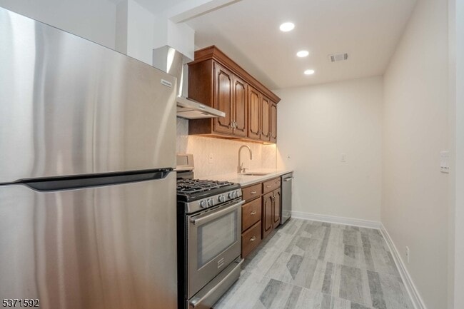 Photo - 135 Main St Unit A