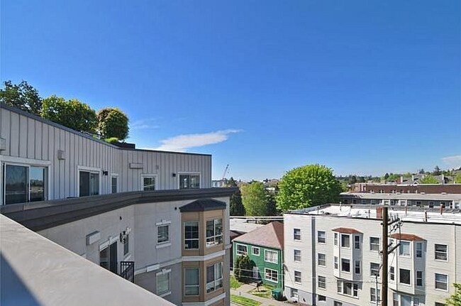 Photo - 1125 E Olive St Unidad 608