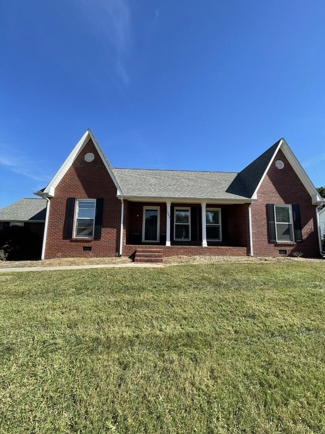 Building Photo - 3 Bedroom / 2 Bath for Rent in Cookeville, TN!
