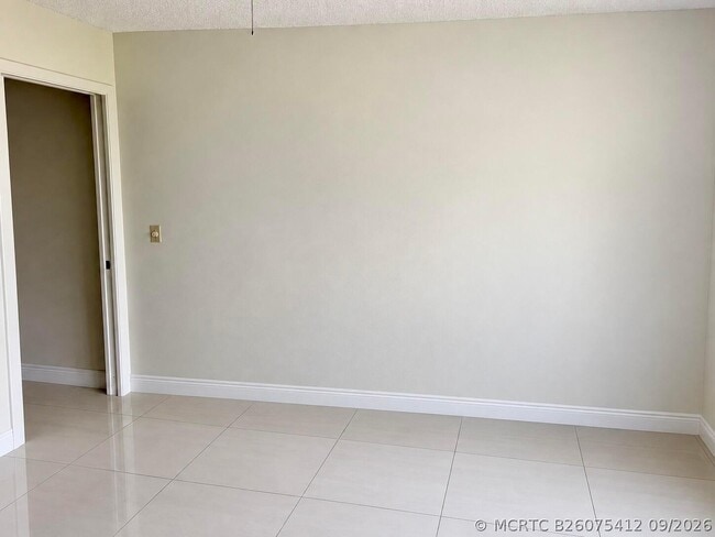 Photo - 5150 South Dr Unit 211