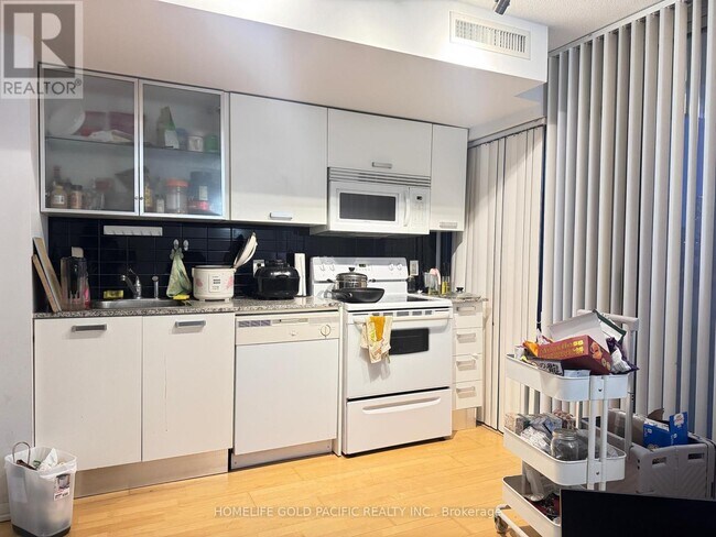 Photo - 38 Grenville St Unité 2005