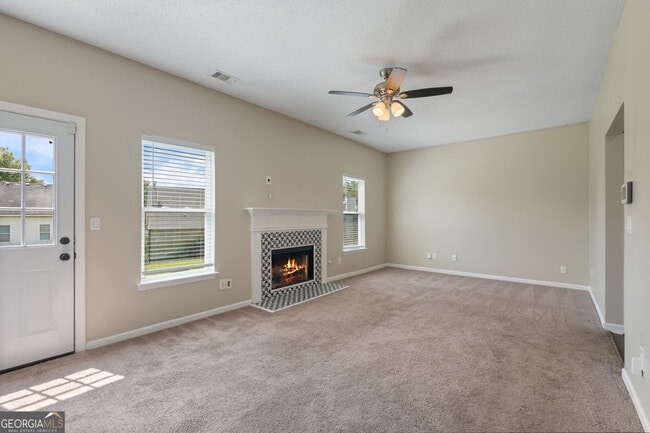 Photo - 3902 Arabian Way SW