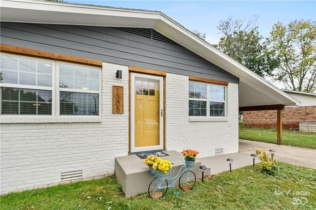 Photo - 1305 SE Benton St