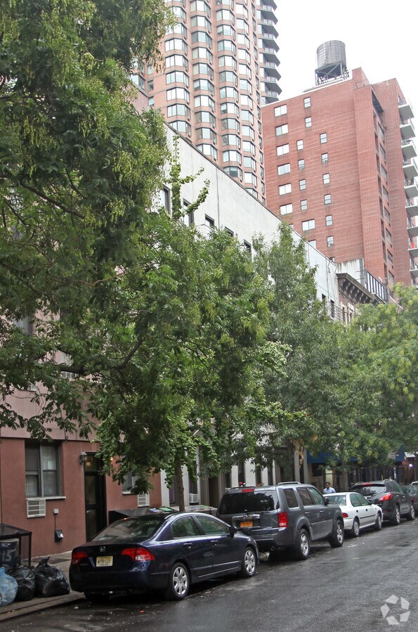 321 East 78th Street - 321 East 78th Street Apartments