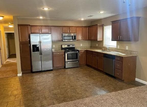 Building Photo - 2407 Putnam St