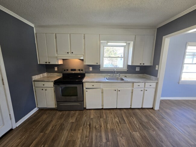 Photo - 104 Merriman Ave