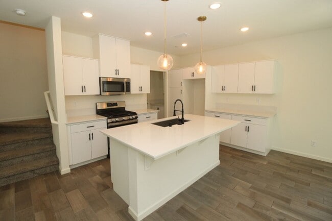 Photo - 3732 Graystoke Way