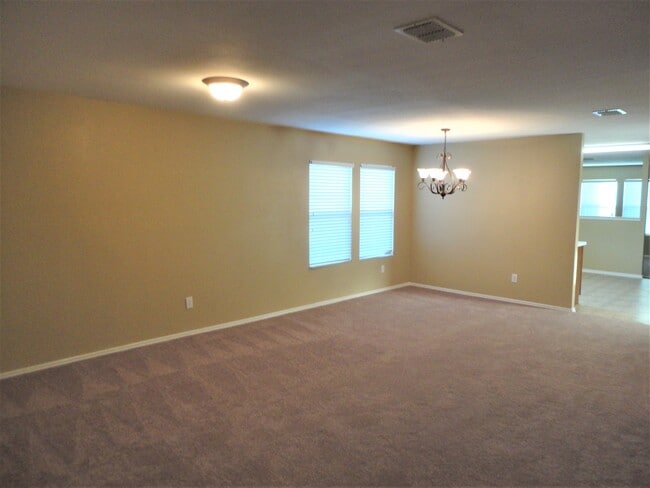 Photo - 811 Wild Prairie Dr