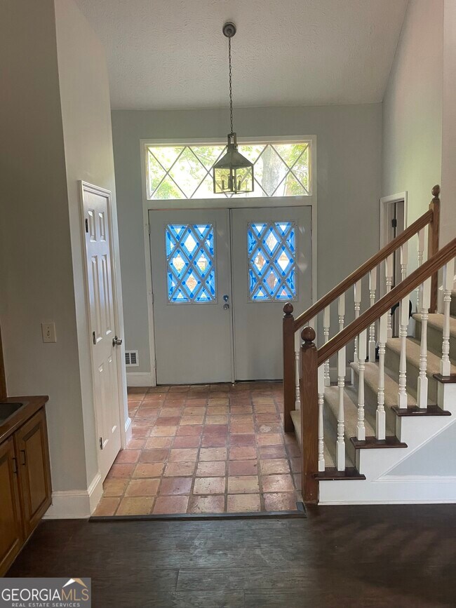 Photo - 5035 Highland Hills Pkwy