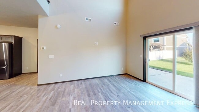 4500 E Whisper Ridge Pl
