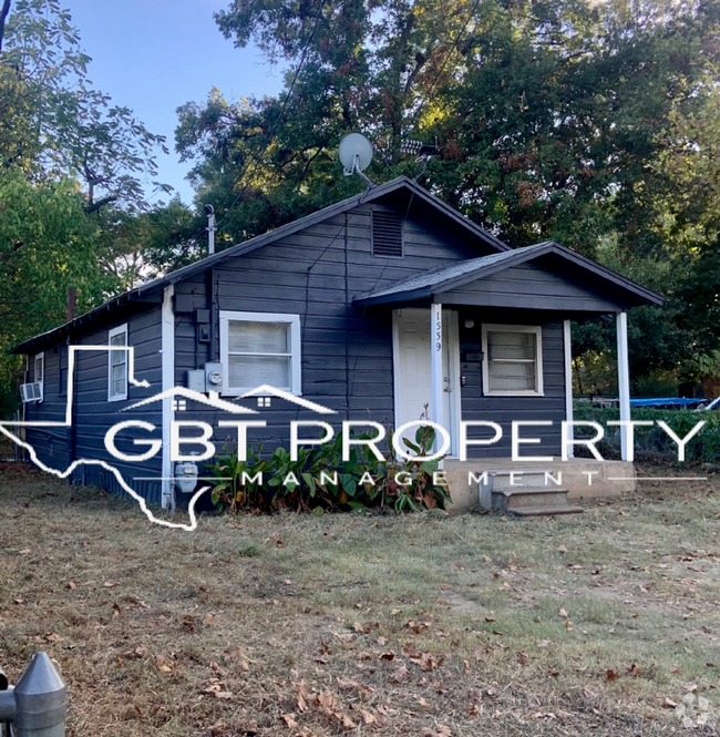 Building Photo - TINY HOUSE