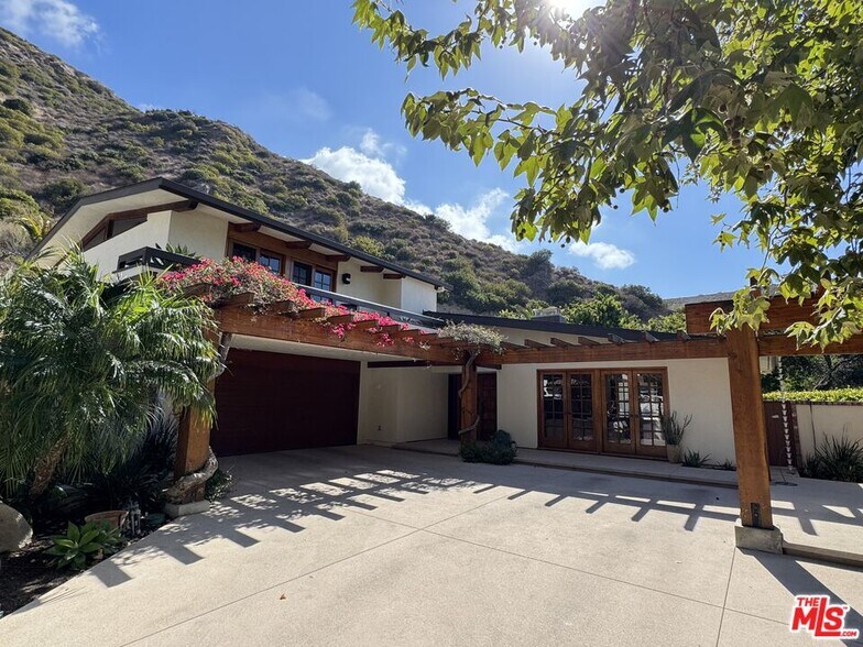 5942 Paseo Cyn Dr