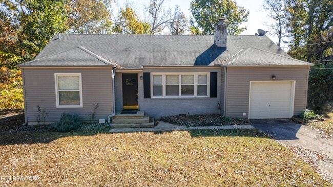 Photo - 602 Lookout Ct SE