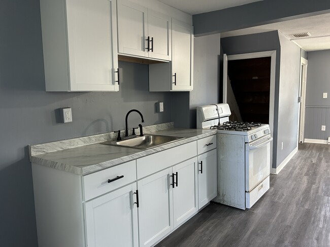 Photo - 164 Central Ave