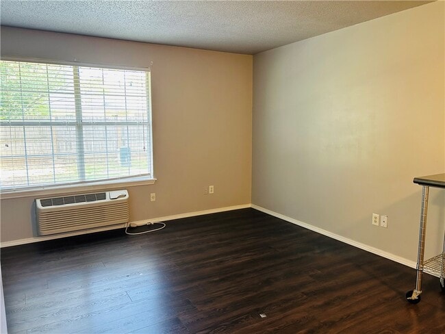 Photo - 3701 W Cedar St Unit 1