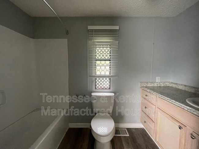 Photo - 207 Cumberland Ln