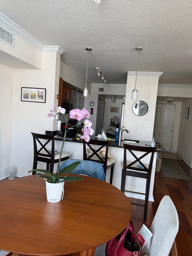 Photo - 600 S Dixie Hwy Unidad 617