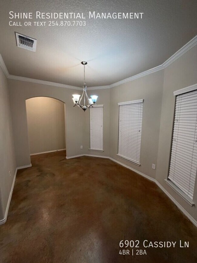 Photo - 6902 Cassidy Ln