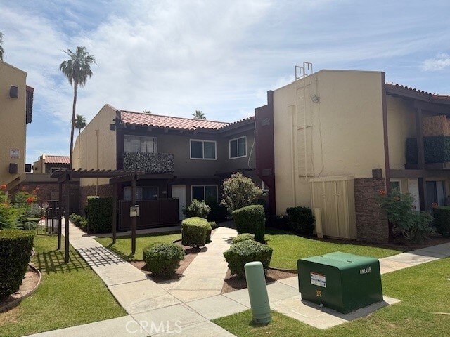 51025 Avenida Martinez
