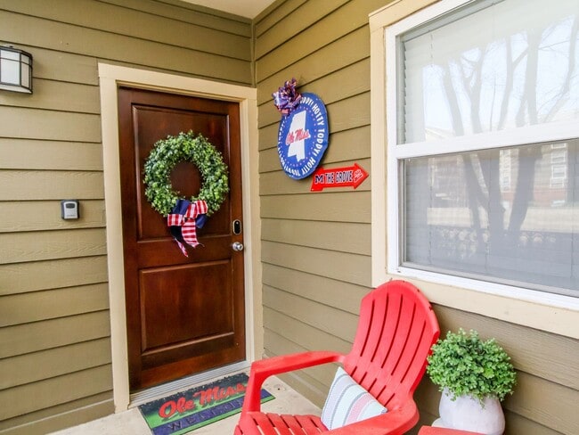 Photo - For Rent 4BR/2BA Furnished Townhome