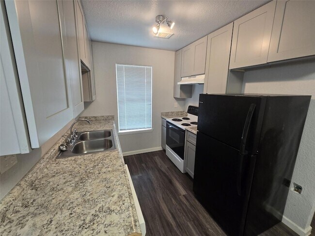 Photo - 7417 Vintage Hills Dr Unit D