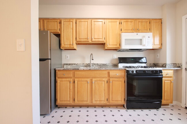 Photo - 6816 Eastbrook Ave