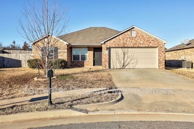 Photo - 805 Hallow Oak Ct