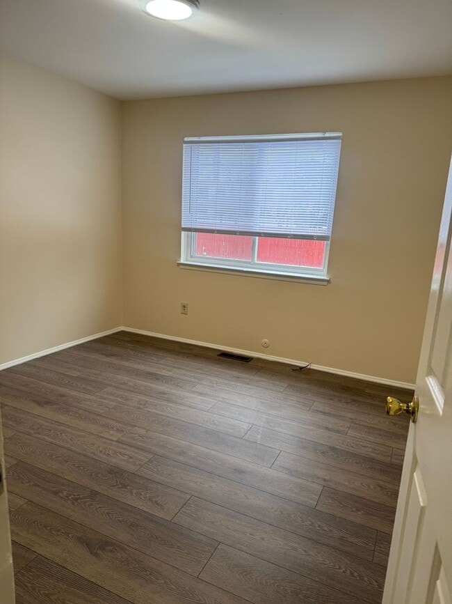 15800 Hubbell Ave Unit 101