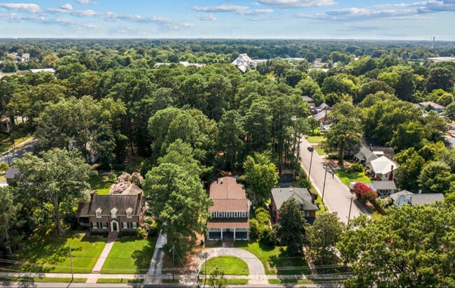 Photo - 620 Falls Rd