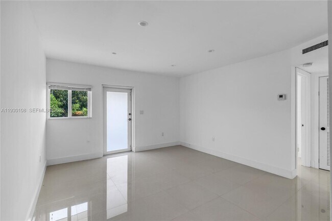 Photo - 21845 Goulds Ave Unit 202