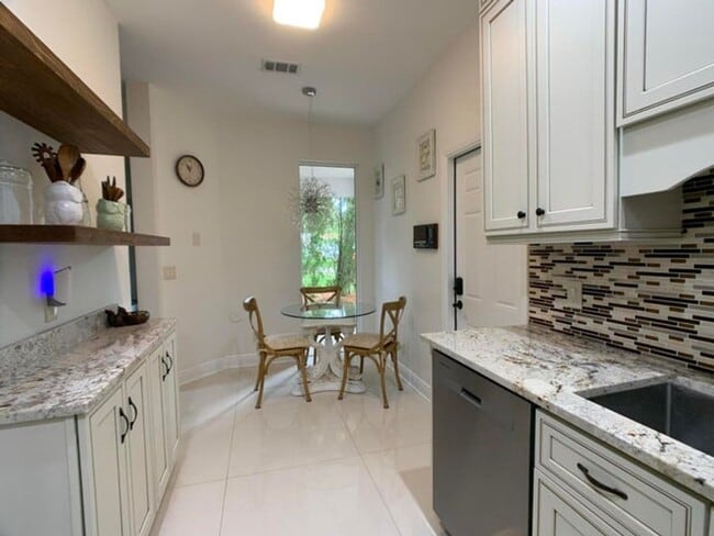 Photo - 10465 Mateo Ct