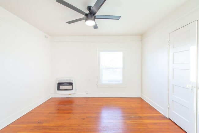 Photo - Charming 1-Bed/1-Bath Corner Unit One Block from the Heart of Barrio Logan! Unidad 2214