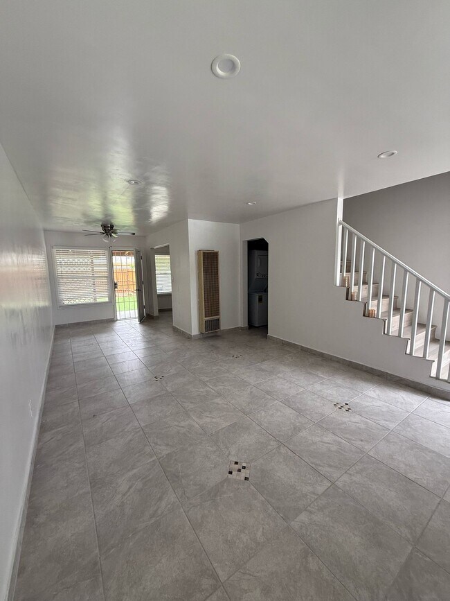 Photo - 10408 Edison Way