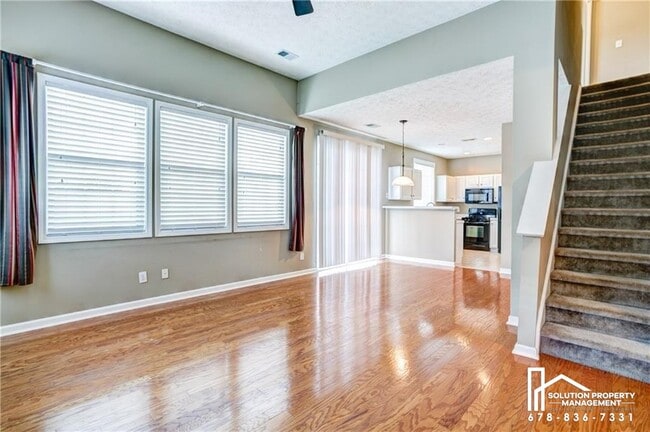 Photo - 709 Bedford Ct