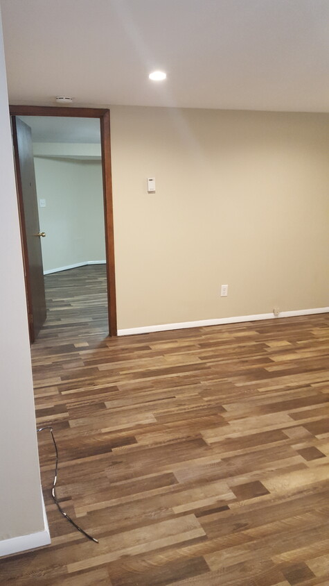Photo - 94 Fallwood Pky (Farmingdale, NY)