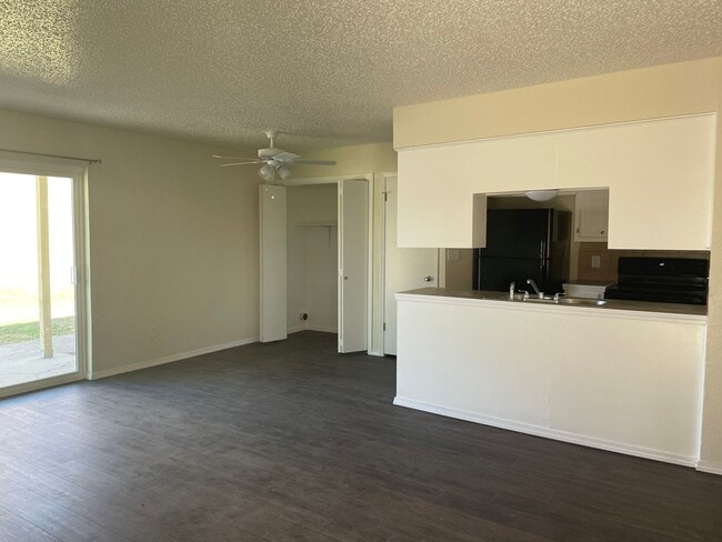 Photo - 1407 Glen Oaks Ct Unit 1407-2