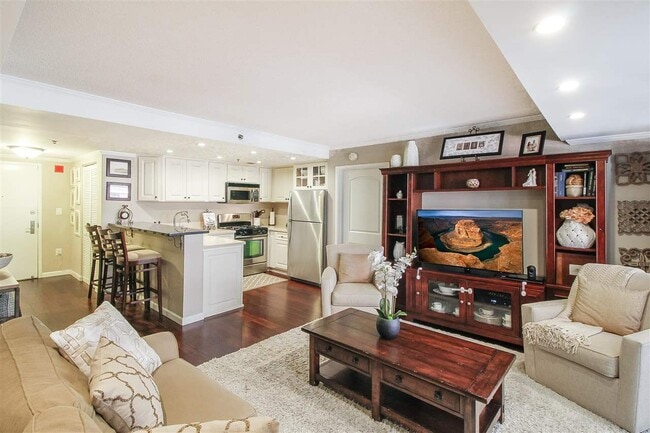 Building Photo - 700 1st St Unit 9C