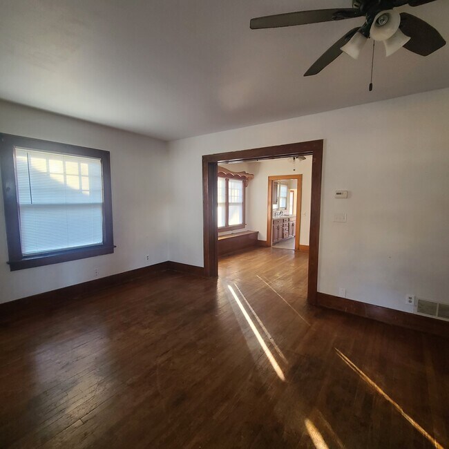 Photo - 517 N Taylor St