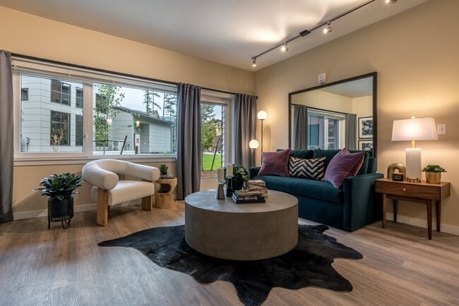 Living Room - Traverse North Bend