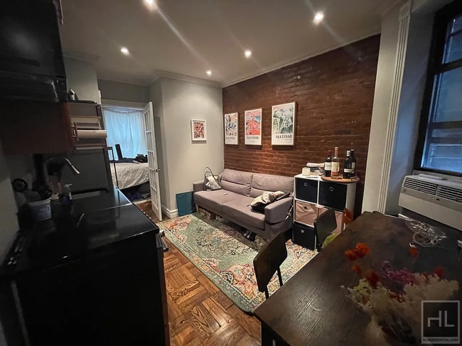 Photo - East 23rd Street Unidad 2