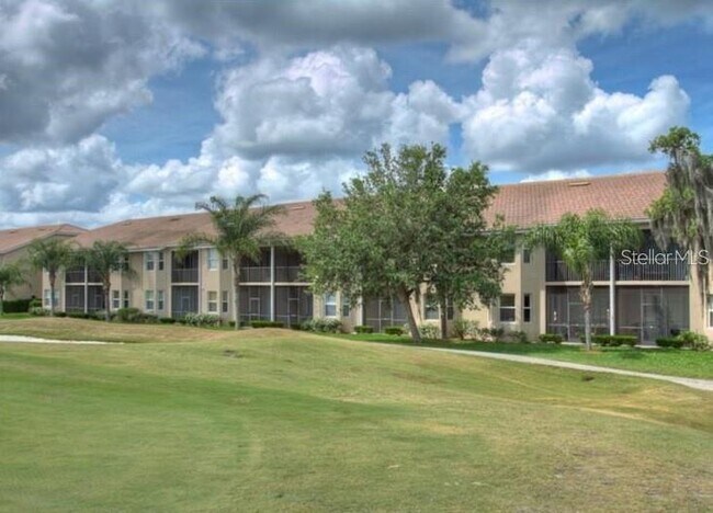803 Fairwaycove Ln Unit 204