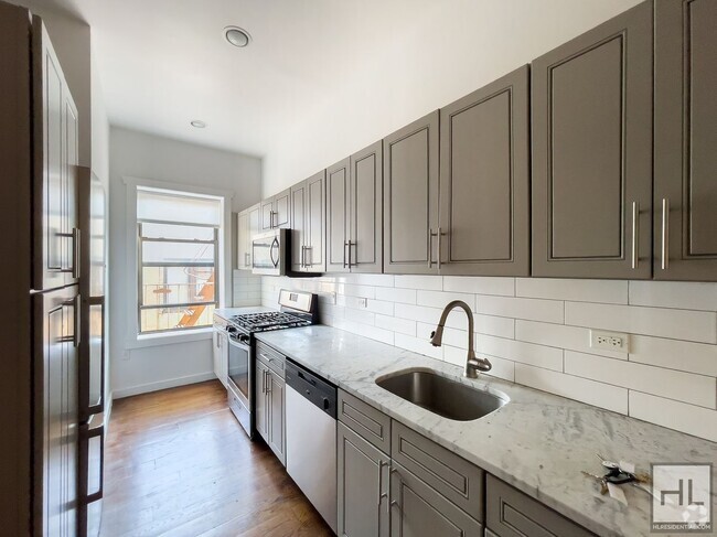 Building Photo - Crown Heights /Spacious Sunlit 2-Bed 1-Bat... Unit 6E Rental
