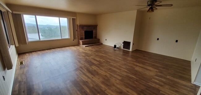 Photo - 770 Eastwood Dr