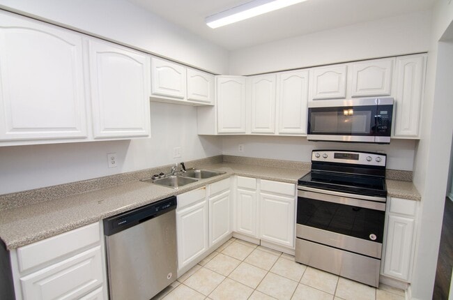 515 Basswood Ave