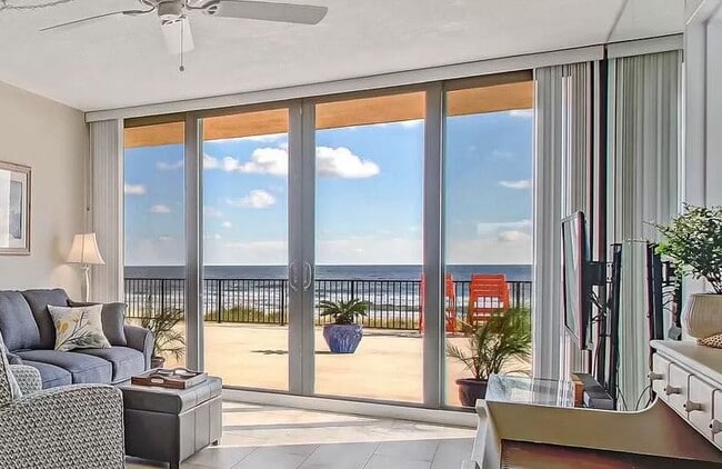 Oceanfront view - 601 1st St S Unit 2C