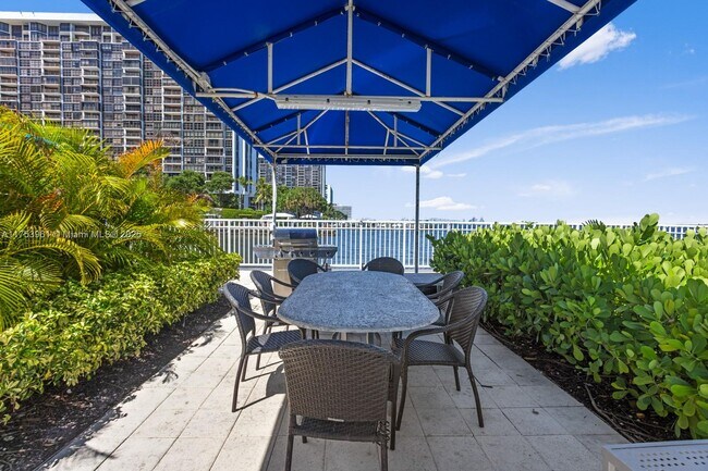 Photo - 2101 Brickell Ave